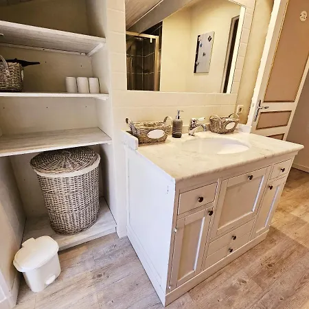 Дом отдыха Le Creux Du Loup *