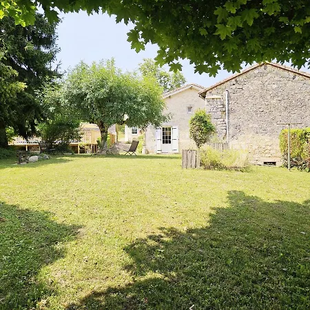 Дом отдыха Le Creux Du Loup *