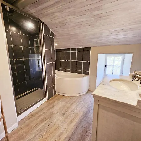 Дом отдыха Le Creux Du Loup *