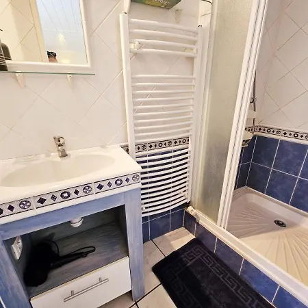 Le Creux Du Loup Casa de Férias La Couronne (Charente)