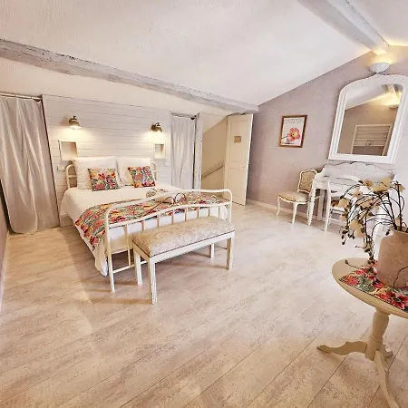 Prázdninový dům Le Creux Du Loup La Couronne (Charente)