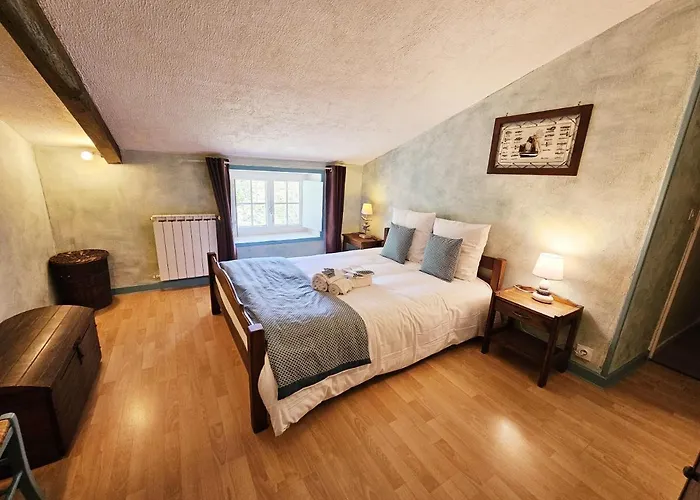 Le Creux Du Loup La Couronne (Charente)