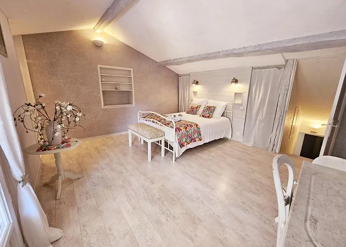 Le Creux Du Loup Сasa de vacaciones La Couronne (Charente)