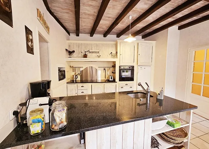 Le Creux Du Loup La Couronne (Charente)